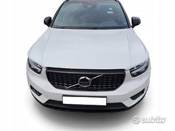 VOLVO XC40 Muso musata frontale completo R-DESIGN