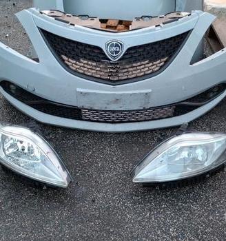 LANCIA YPSILON 1.0B HYBRIDA MUSO COMPLETO 20>