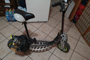 Monopattino a motore 50cc