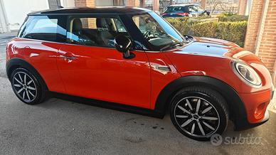 Mini Cooper D 1.5 70mila km