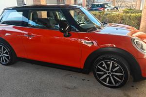 Mini Cooper D 1.5 70mila km