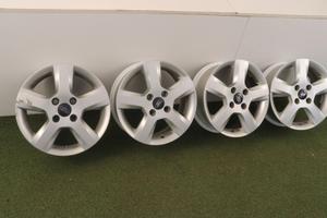 Cerchi in lega Ford Fiesta Focus Fusion 15