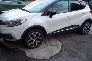 renault captur 900