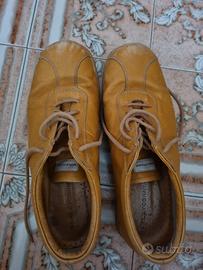 scarpe in pelle gialla