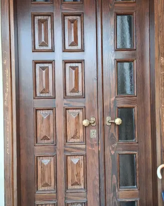 portoncino ingresso di legno 