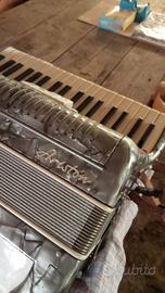 Fisarmonica 80 bassi