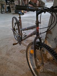 Bicicletta Mountain Bike Gatto - Grigio 