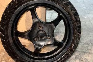 Cerchio posteriore aerox