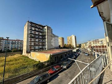 3 LOCALI A NAPOLI