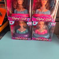 Bambola da pettinare con spazzola ed elastico