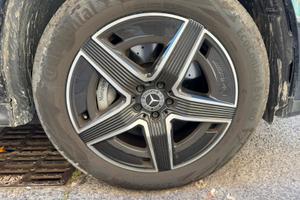 4 cerchi con gomme mercedes GLC coupè amg r19