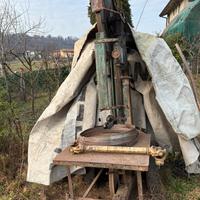 Taglia legna a nastro. Più assolcatore per motoco