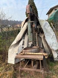 Taglia legna a nastro. Più assolcatore per motoco