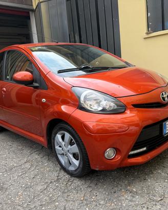 Toyota Aygo 5 Porte Aygo 5p 1.0 Orange connect (to