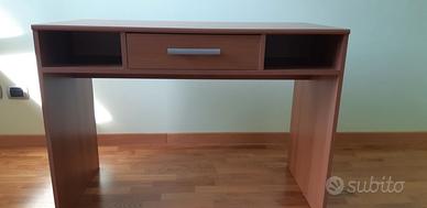 Scrivania per cameretta 