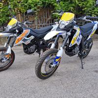 UM MOTARD DSR 125cc MOT. APRILIA A LIQUIDO