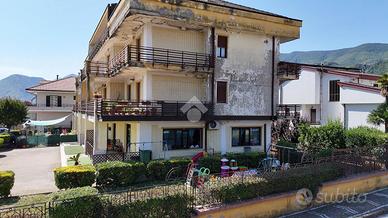 PALAZZINA A ROTONDI