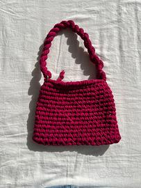 Borsa all’uncinetto magenta