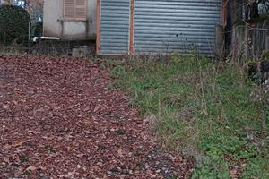 Villino trifamiliare stile rustico