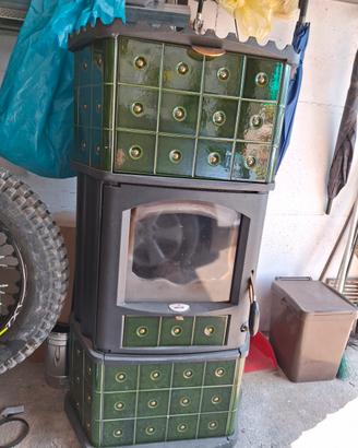 Stufa a legna con forno