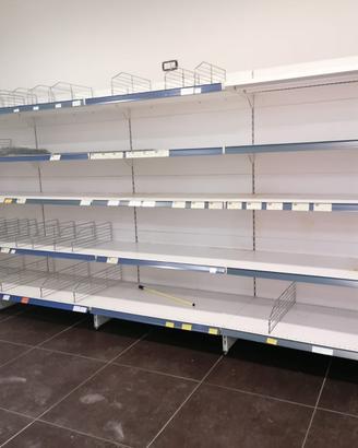 Scaffalature metallo autoportanti arredo negozio