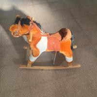 Cavallo a dondolo legno e peluche