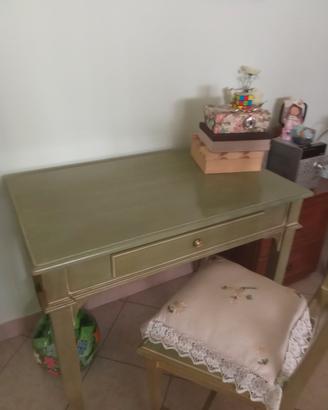 mobili in  buono stato