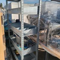 scaffale in  metallo zincato 