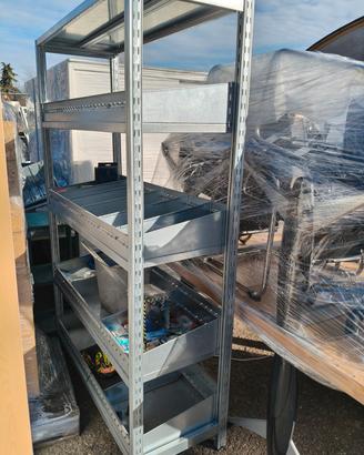 scaffale in  metallo zincato 
