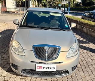 Lancia Ypsilon 1.2 69 CV Argento
