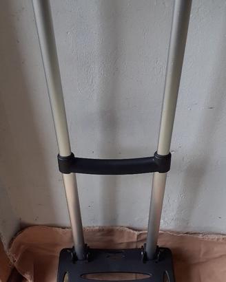 Carrello luminoso nero pieghevole per zaini