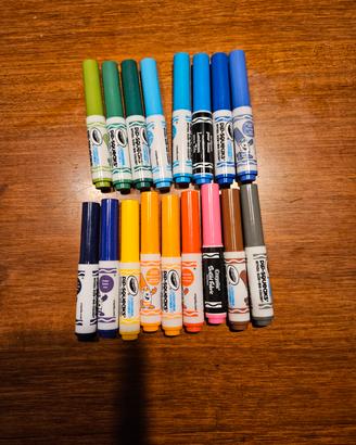 Set pennarelli 🌈 per Crayola color spray