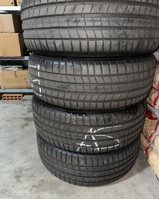 4 gomme nuove Falken r18 per jeep compas