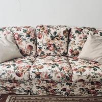 Divano letto + 2 poltrone + 2 pouf