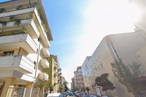 Due stanze libere vicino Milano e metro M1 450eu