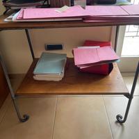 Tavolino in legno e ferro battuto