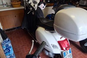 vespa piaggio 300 ie  gts 