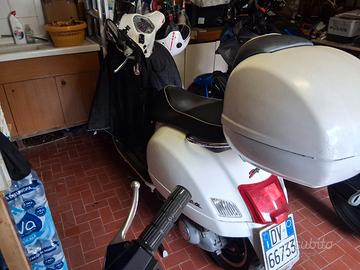 vespa piaggio 300 ie  gts 