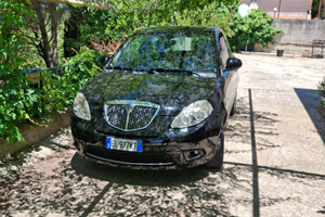 Lancia Ypsilon unico proprietario
