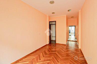 UFFICIO A PALAZZOLO SULL'OGLIO