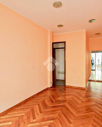 UFFICIO A PALAZZOLO SULL'OGLIO