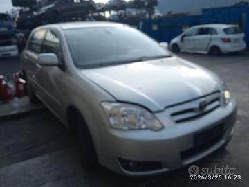 TOYOTA COROLLA 1364 TD 2005 INDTV  PER RICAMBI