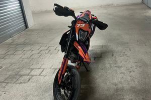 Ktm 690 smc-r