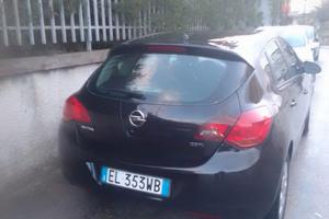 Opel Astra 1.7 2012 prezzo con passaggio e tassa