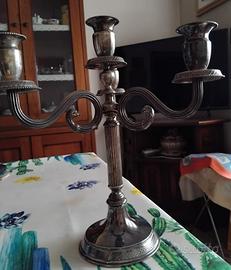 Candelabro antico in argento 800
