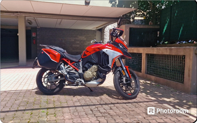 Ducati Multistrada v4S Travel&Radar