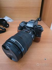 Canon m5 con 2 obiettivi 