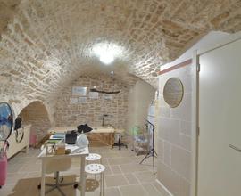 Locale con bagno mq 20