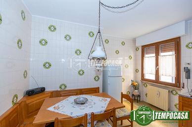 Ampio Quadrilocale vicino al centro di Bussolengo!