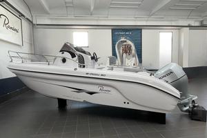 Ranieri International Shadow 20 deck